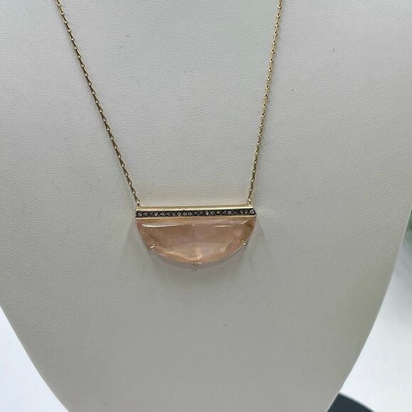 Stella & Dot Collector's Box Peach‎ Pink Quartz Pendant Necklace - Picture 1 of 13